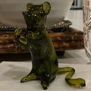 Vintage Pilgrim Glass standing Mouse.